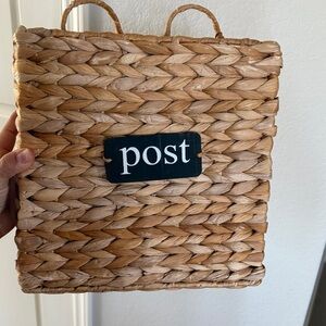 Woven Post Basket - Natural Brown